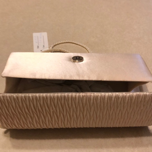 Handbag - Picture 5 of 5